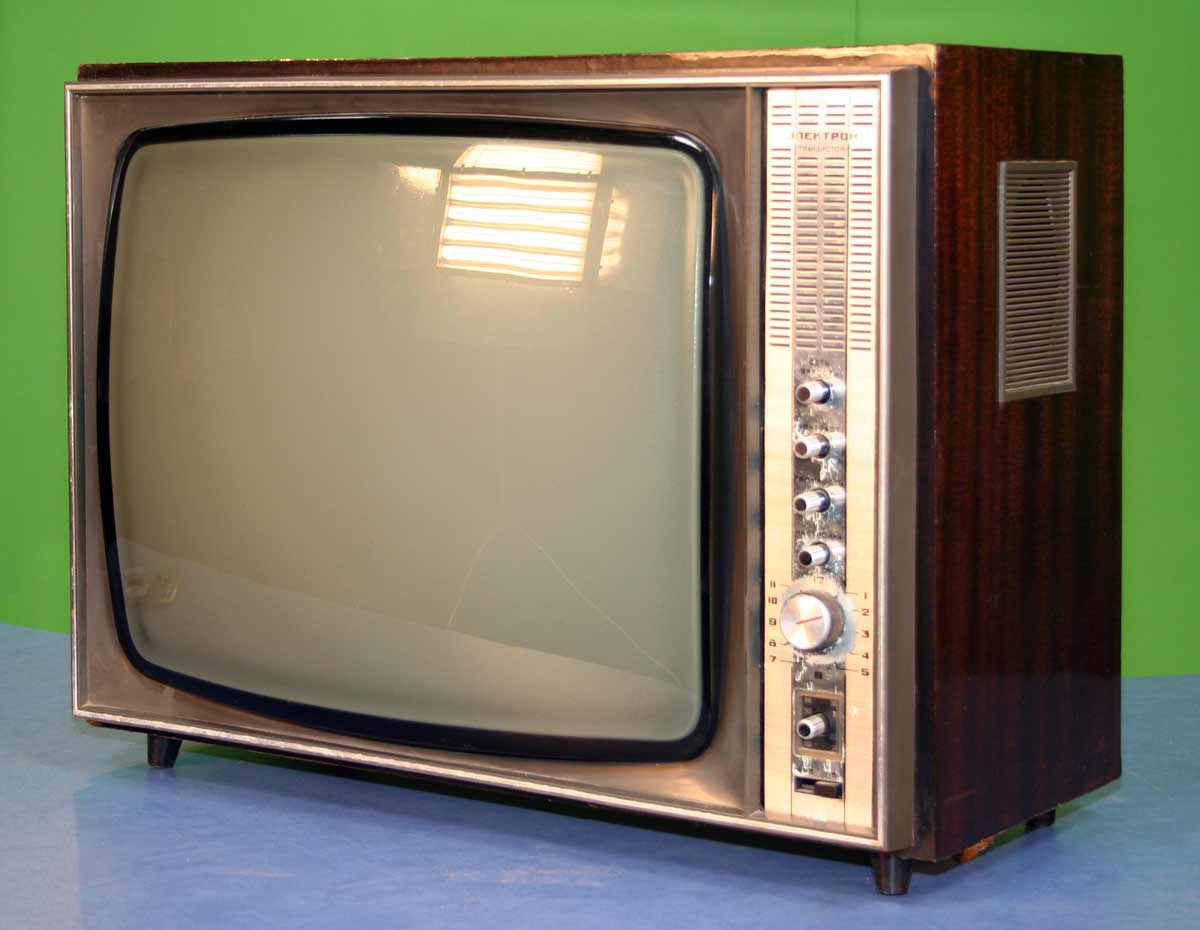 Первые советские телевизоры. Телевизор цветной "электрон 380д".. Телевизор "электрон ц-282д". Телевизор электрон 215. Цветной телевизор электрон 714.