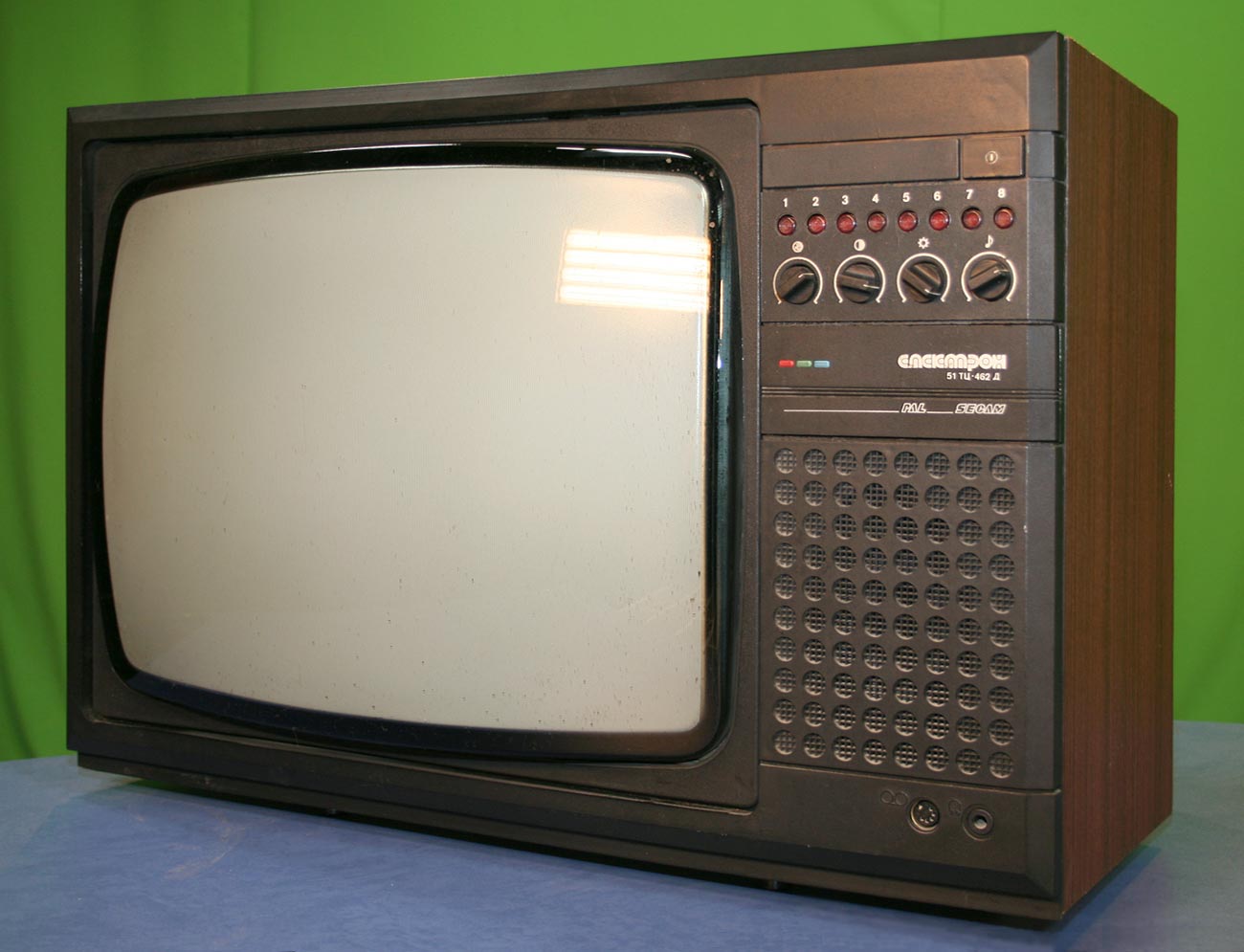Телевизор 80 х. Цветной телевизор электрон ц275д. Советский телевизор Горизонт ц275. Телевизор электрон 275 д. Телевизор электрон 714д.