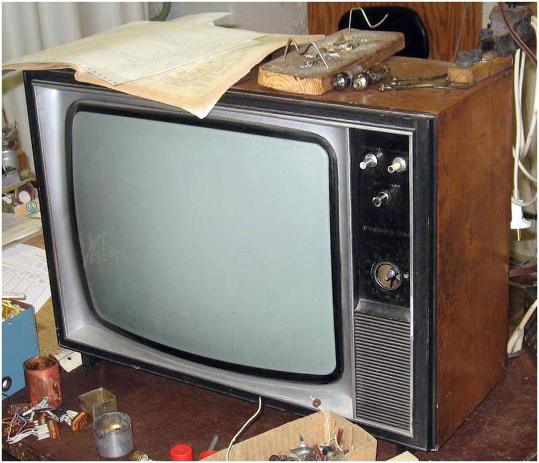 Телевизор рекорд черный. Телевизор рекорд 340. Телевизор рекорд 331. Телевизор рекорд 402. Телевизор рекорд 412.